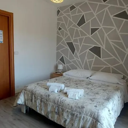 Casa Immacolata 3* بولينيانو آ ماري